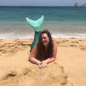 Meet your Posher, Claire